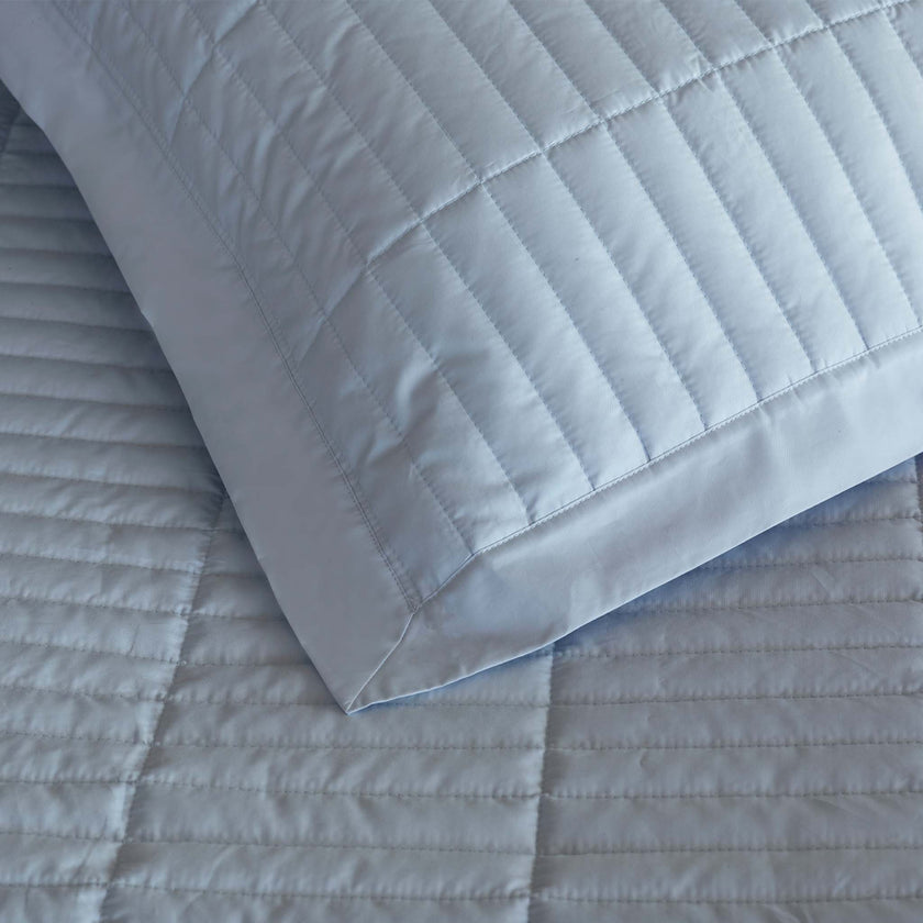 Fresco_Quilt_pale_blue_detail