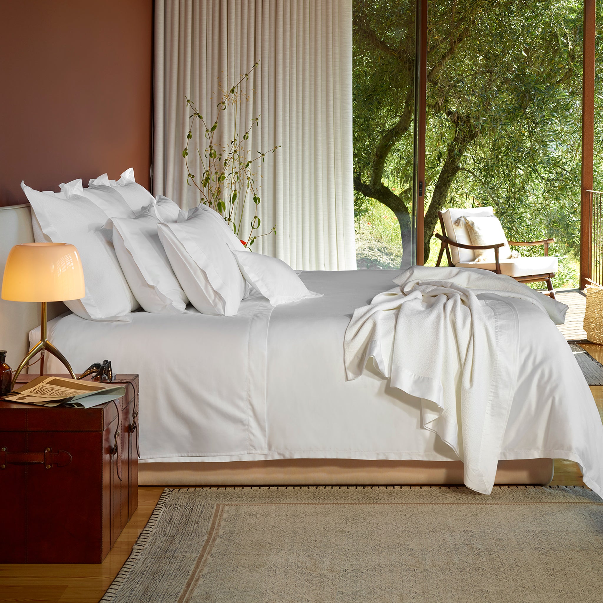 amaliahc_suave_bed_
