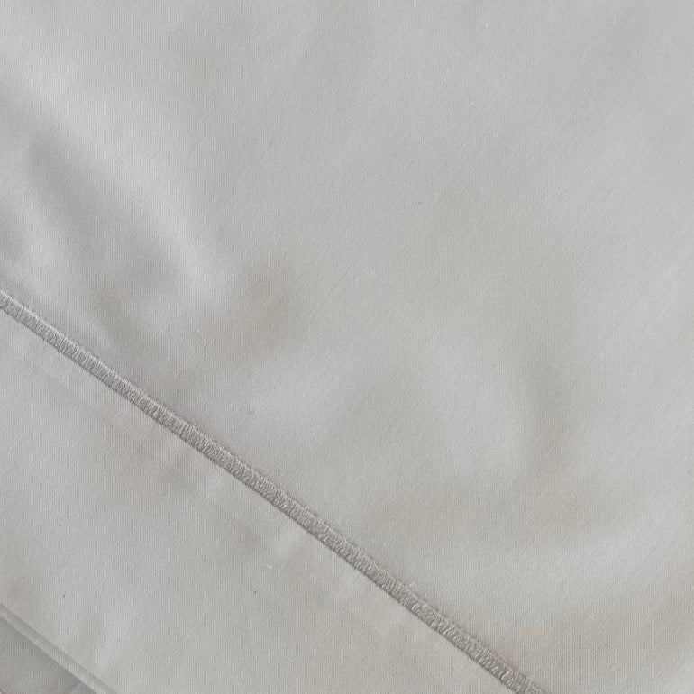 Bettwäsche mit Kordel in silber
